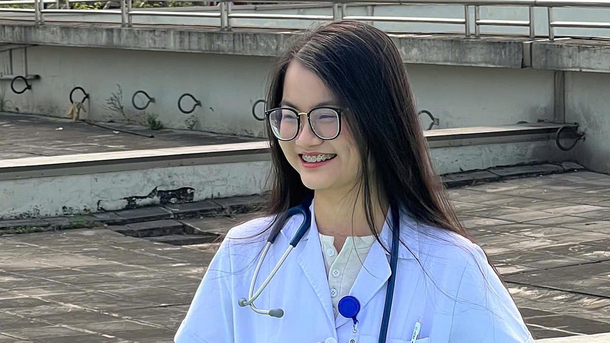 From Near Miss to Top Graduate: A Vietnamese Doctor's Journey