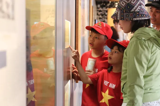 Hanoi Records 1.35 Million Tourist Arrivals During Major Holiday Period