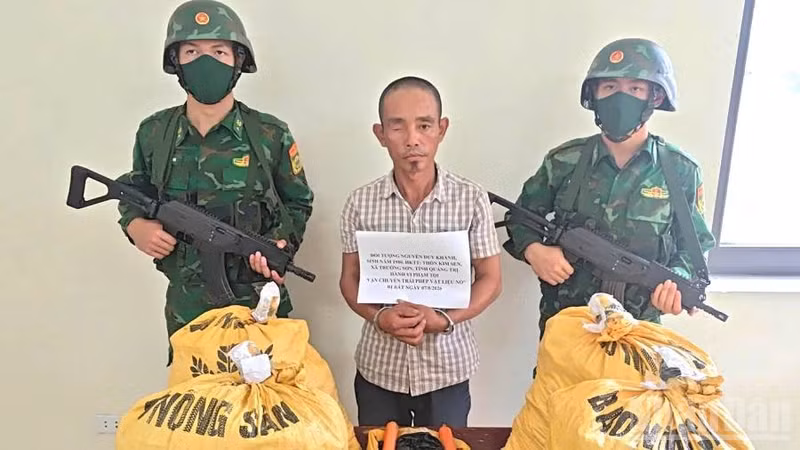 Quang Tri Arrests Suspect with Over 135kg of Explosives and Homemade Mines