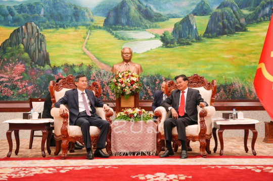 Laos and Vietnam Enhance Theoretical and Political Cooperation