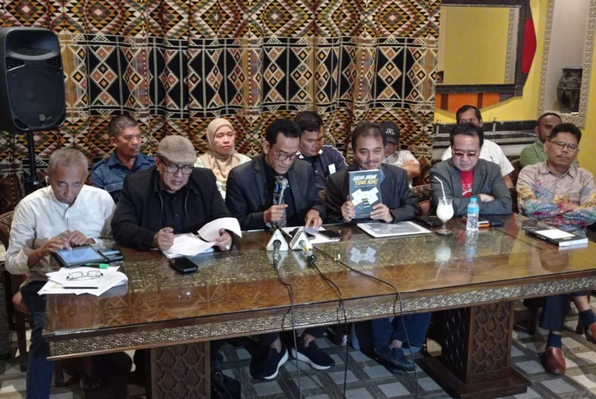 Refly Harun Expresses Doubt Over Potential Prosecution in Jokowi's Diploma Case