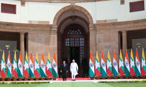 インド首相、ミャンマー軍事政権トップをニューデリーに迎える