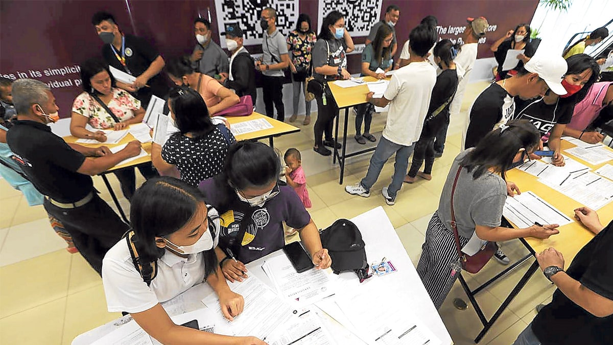 Senate Approves Bill Extending Term of Barangay, SK Officials to Five Years, Postpones Elections