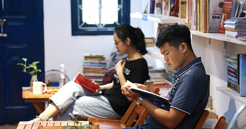 現代ベトナムにおける読書習慣の再考:なぜ本は読まれなくなったのか