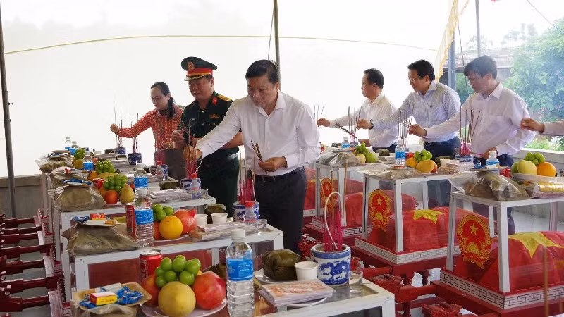 13 More Remains of Martyrs Found, Collected in Quang Tri Province - Search Operations Intensify