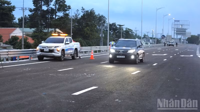 Long Thanh Interchange Opens, Directly Connecting Ho Chi Minh City and Vung Tau Expressways