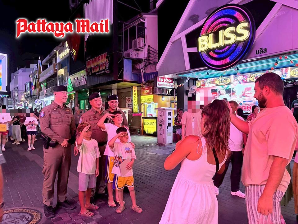 Pattaya Walking Street Tourists Feel Safe with Enhanced Police Patrols