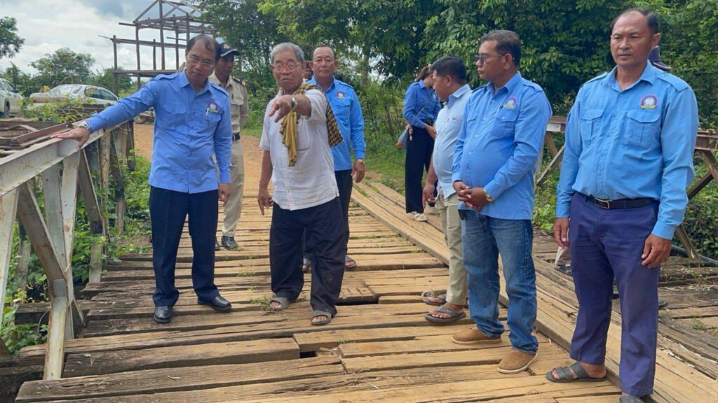 Kratie Province Focuses on Infrastructure and Resident Support with Bridge Construction and Aid Distribution