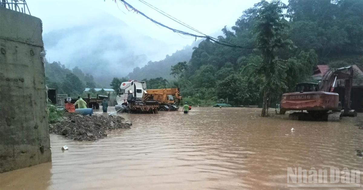Heavy Rains Cause Flooding, Disrupt Traffic in Vietnam's Central Highlands