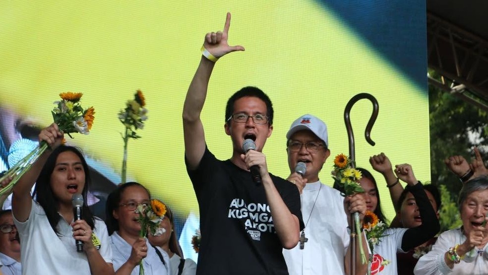 政権、カヤエタノ上院議員の「Kiko Aquino-Deeは親マルコス派」発言を否定