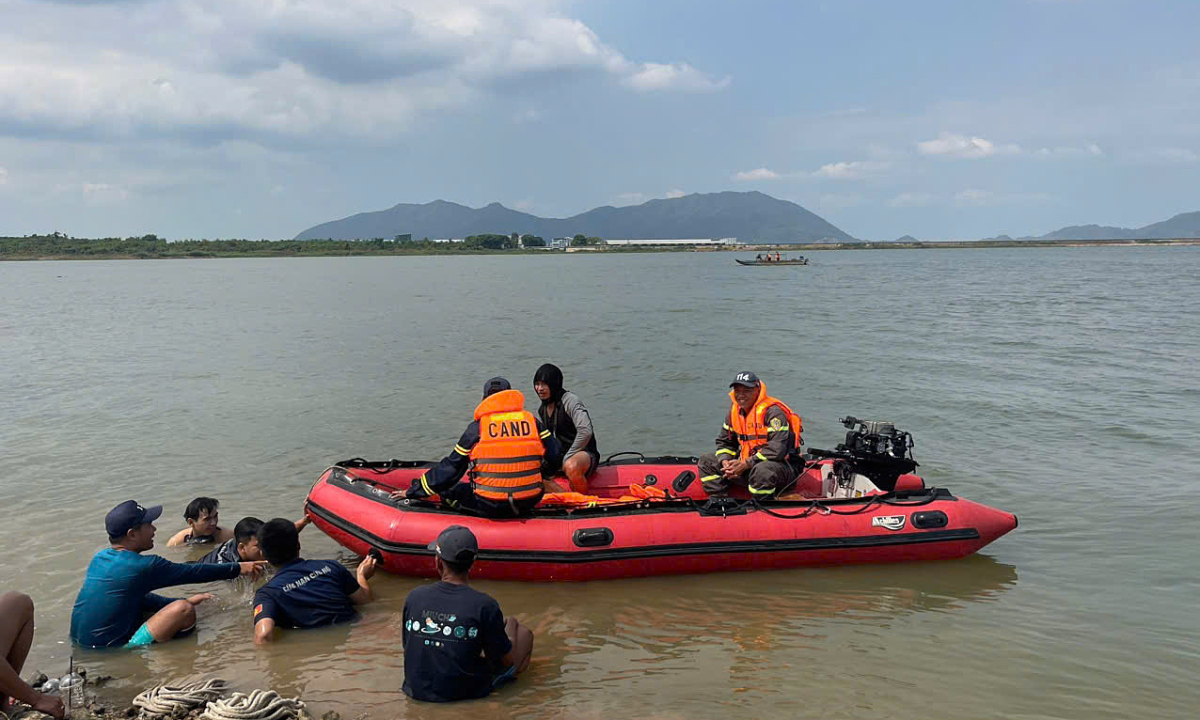 ホーチミン近郊の湖で韓国人企業幹部がSUP中に失踪、大規模捜索続く