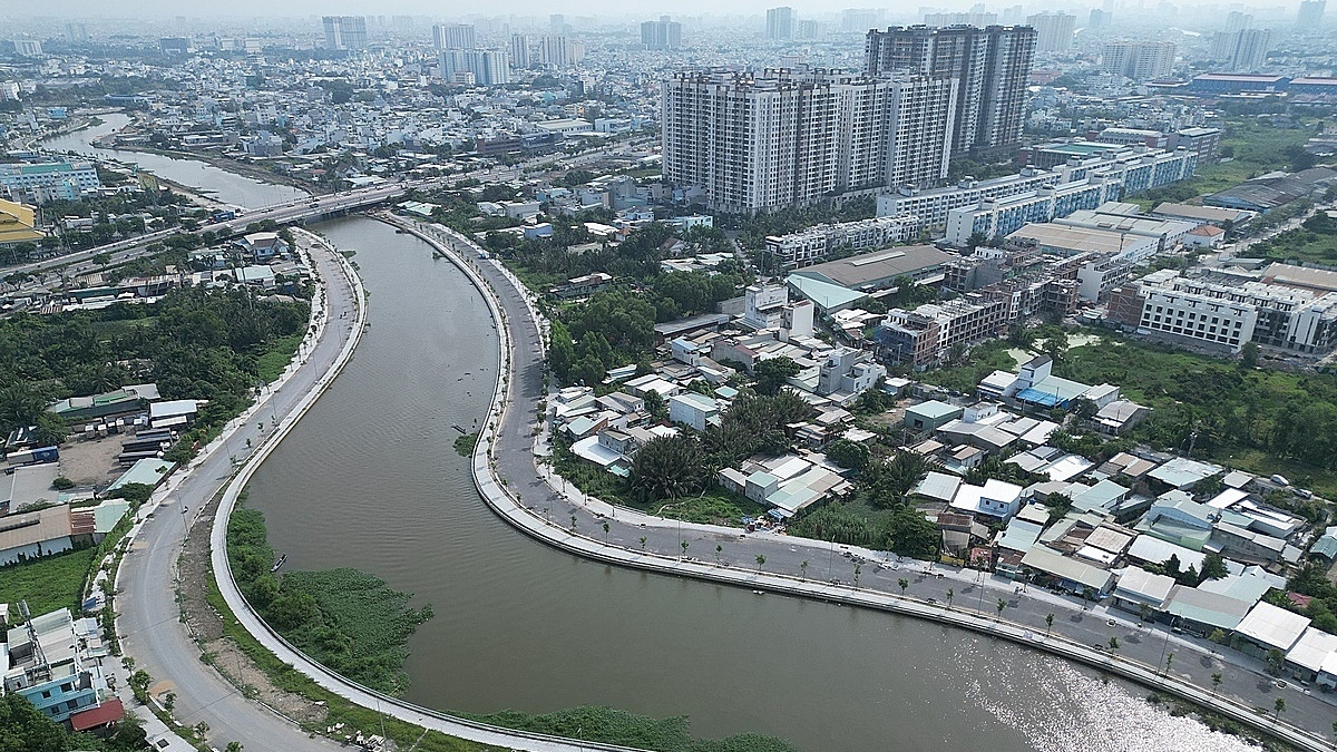 ホーチミン市、運河浚渫土砂の処理場問題でプロジェクト遅延の危機
