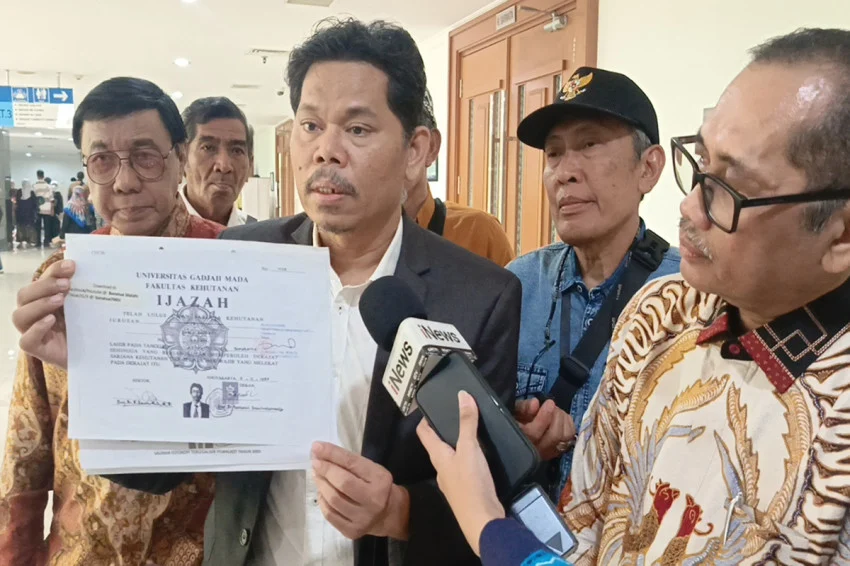 Jokowi's Diploma Lawsuit: Additional Evidence Submitted, Legal Proceedings Under Scrutiny