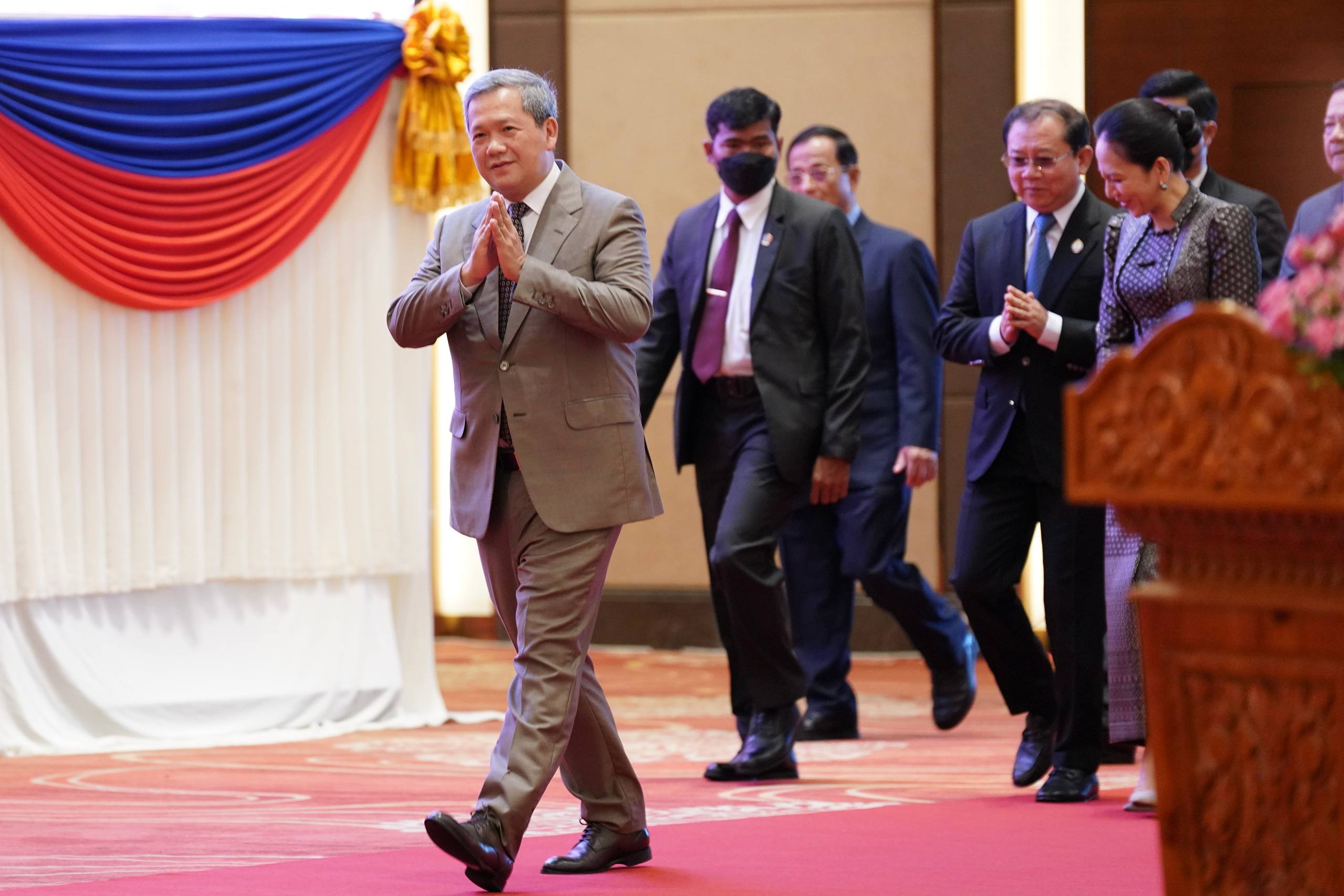 PM Hun Manet Urges Medical Graduates to Pursue Lifelong Learning for Safe Healthcare
