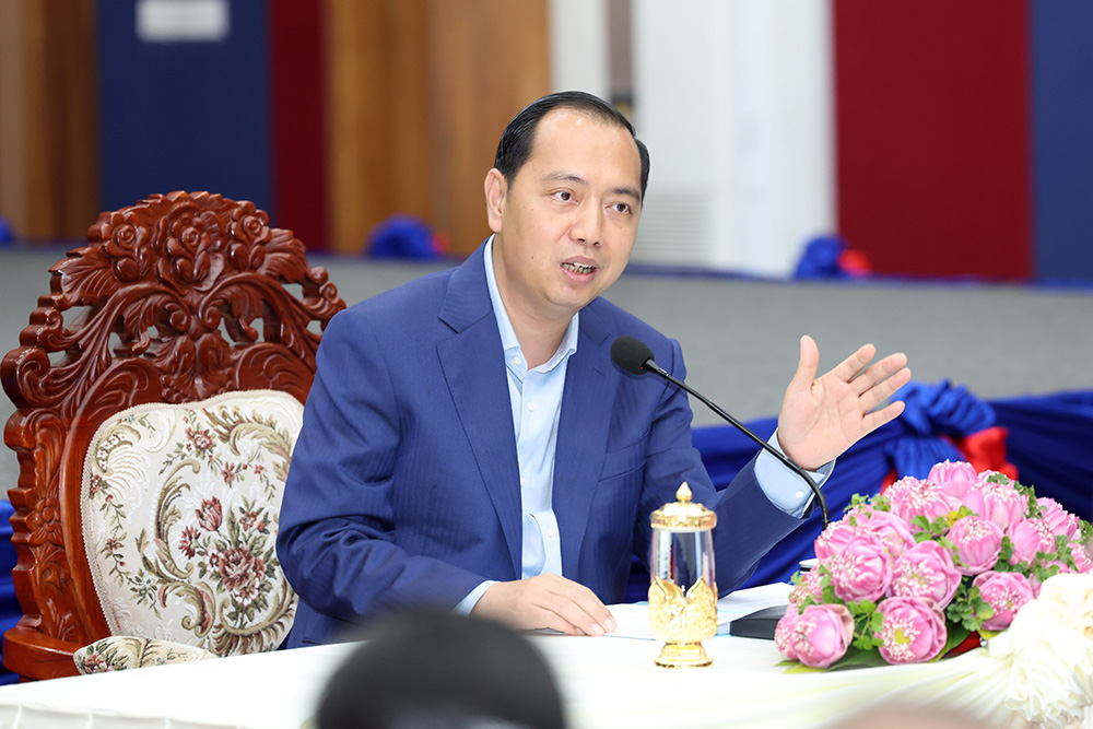Cambodia's Ministry of Information Holds Meeting to Strengthen Media Strategy