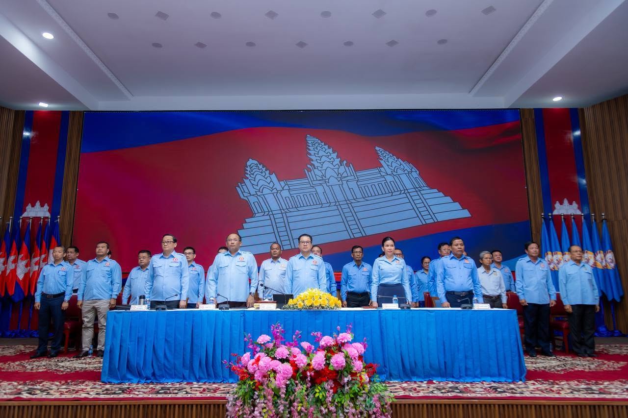 Hun Manet Leads Youth Dialogue Forum, Emphasizing Nation Building and Security