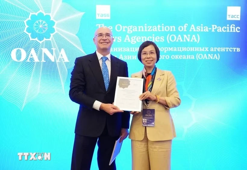 Vietnam's Export-Import Turnover Hits Record High, Driving Economic Growth