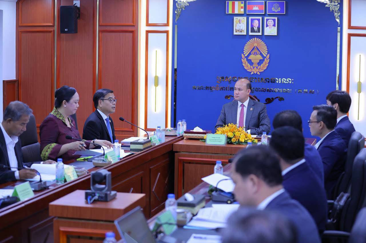 Cambodia's Institute of Administration Holds Reform Meeting to Enhance Civil Servant Training
