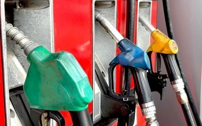 Weak Peso Threatens Higher Fuel, Power Costs for Filipino Households