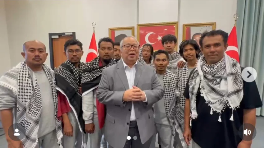 ガザ支援船のインドネシア人ボランティア9名、帰国へ
