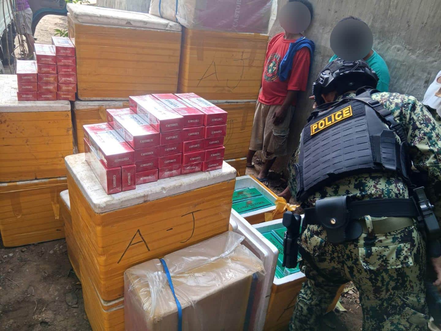 Lanao NorteでP200万相当の密輸タバコ、氷箱に隠され押収