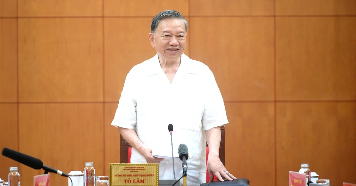 General Secretary and President To Lam Chairs Meeting on Implementing Directive No. 34-CT/TW for Social Housing Development