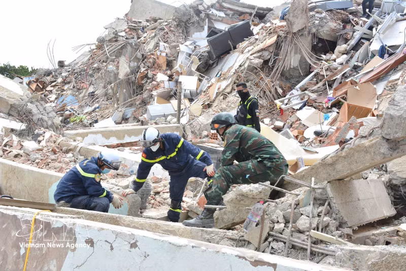 Vietnam Rescue Mission Recovers 30 Bodies in Venezuela