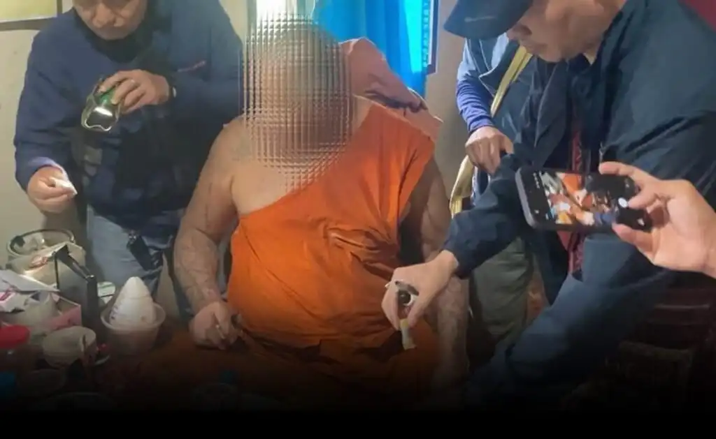 Mae Hong Son Temple Abbot Arrested for Heroin Use Following Resident Complaints