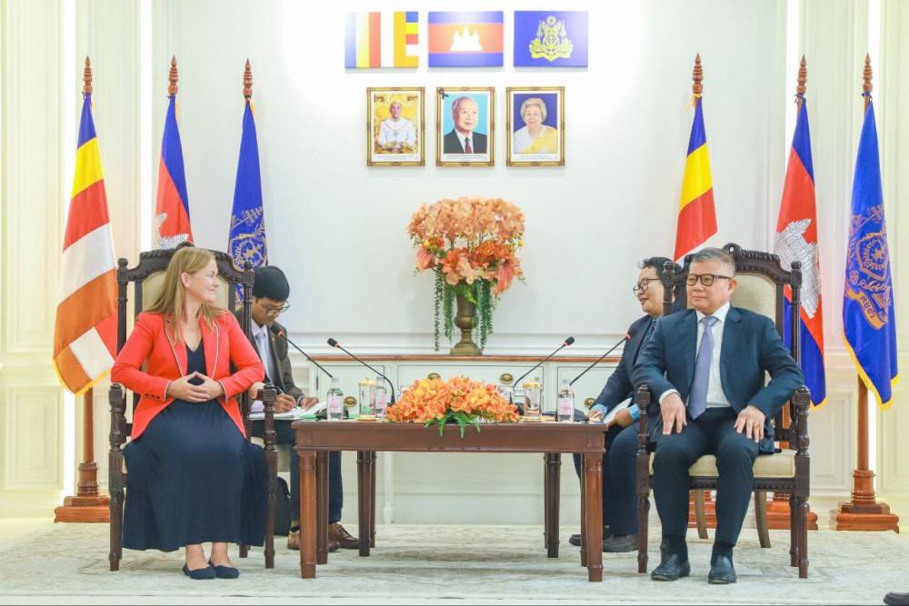 Cambodia Vows Unrelenting Crackdown on Cyber Scams, Strengthens US Ties