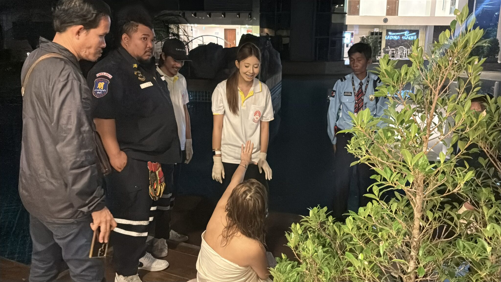 パタヤ、コンドミニアム8階から裸で飛び降りたウズベク人女性、無傷