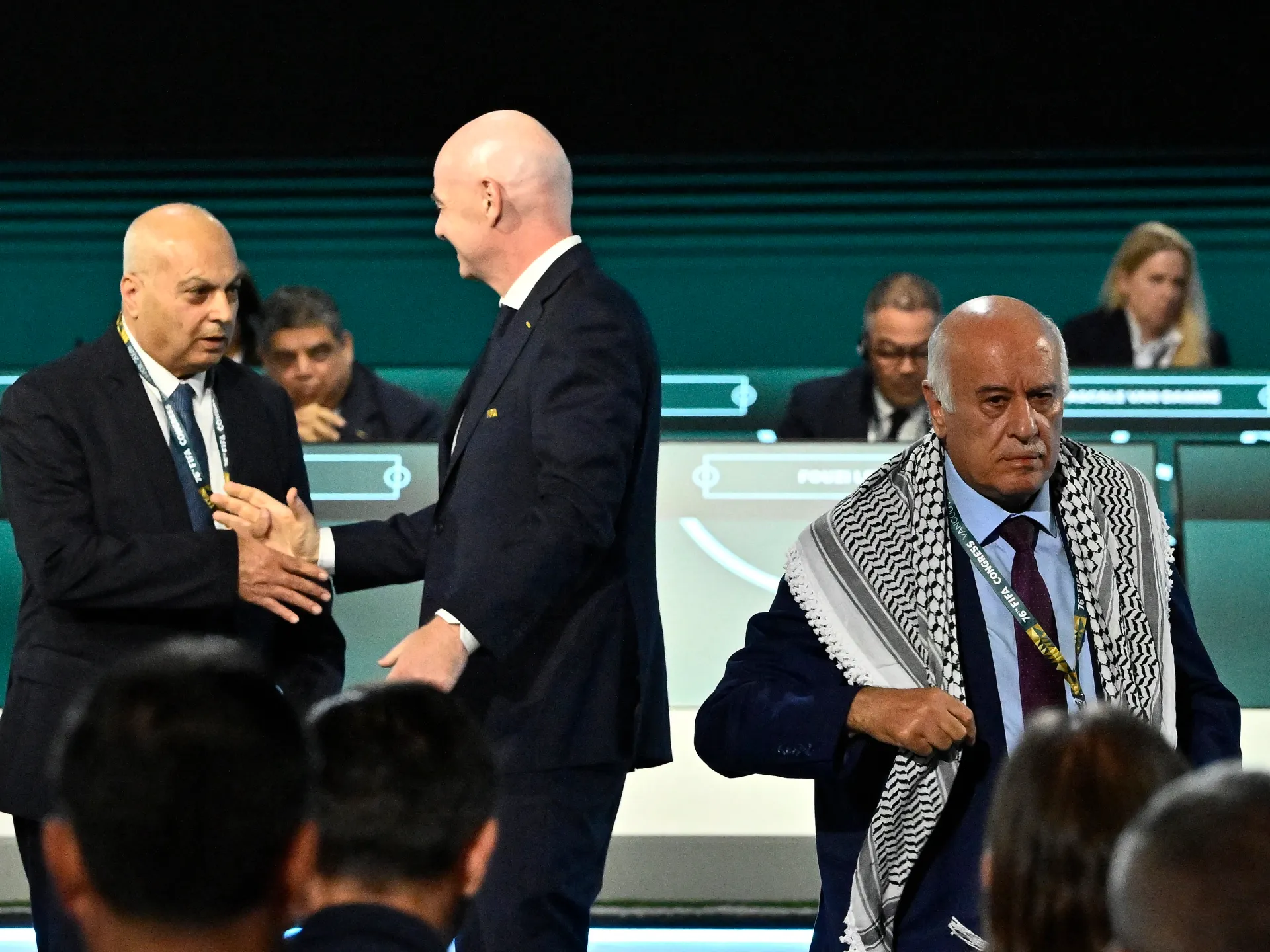 FIFA総会でパレスチナ代表がイスラエル代表との握手を拒否、ヨルダン川西岸入植地クラブ問題が背景に