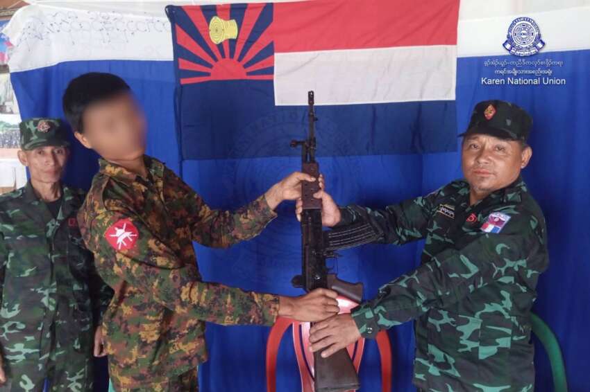 Soldiers posing as PDF attacked in Ye Chaung, 2 injured; 1 conscript soldier defects in Nyaunglaypin