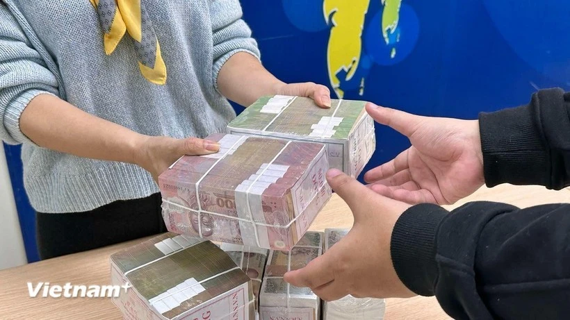 ベトナム経済の多角的な成長:通貨動向とFDI流入が示す堅調な経済基盤