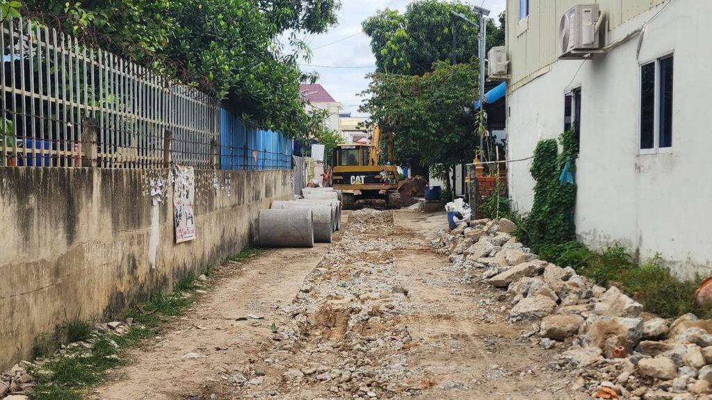 Phnom Penh's Phleung Chhes Rotes Commune Installs New Drainage System to Combat Flooding