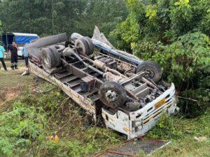 Worker Truck Overturns on Highway 36 Near Pattaya, Injuring Eleven