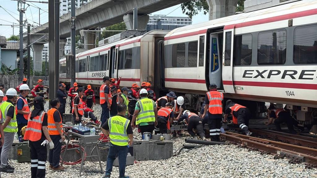 Airport Rail Link Disruption: Train Blockage Hinders Maintenance Access, Operations Affected