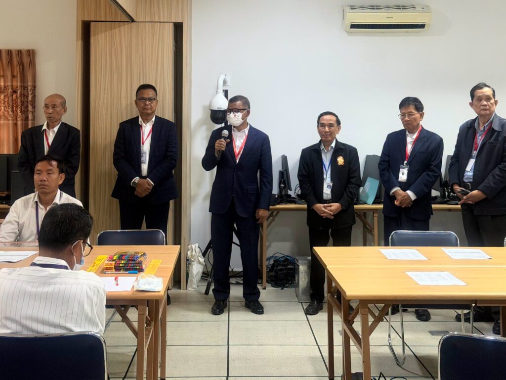 カンボジア、高校卒業試験結果印刷開始 9月2日発表へ