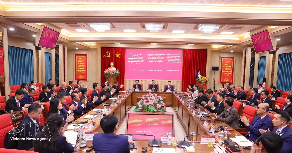Young Officials' Exchanges Bolster Vietnam-Laos-Cambodia Ties