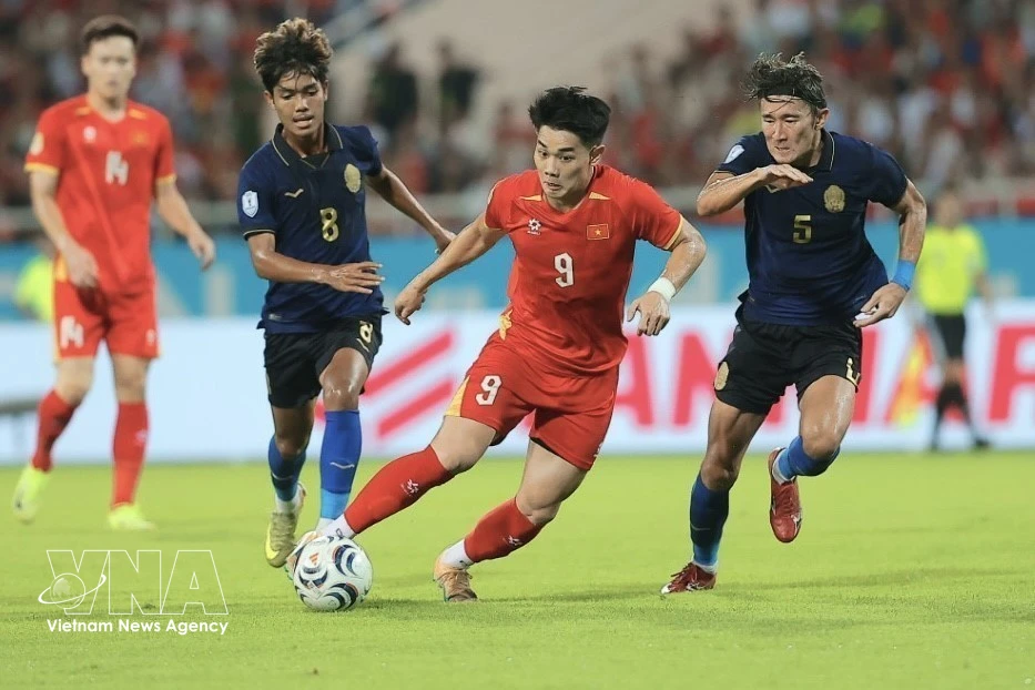 Vietnam Advance to ASEAN Cup Semi-finals as Group A Winners