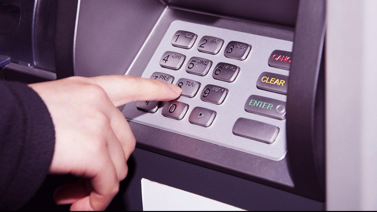 Spa Therapist Allegedly Stole Customer PINs to Embezzle IDR 1.2 Billion in Surabaya