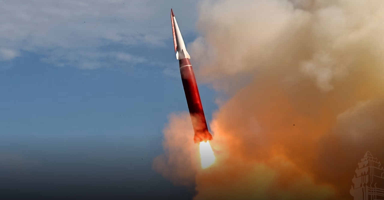 北朝鮮、新型ミサイル技術の試験実施か - カンボジア情勢への間接的影響は?