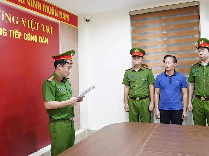 Phu Tho Province Prosecutes Hợp Kim Commune Officials for Corruption