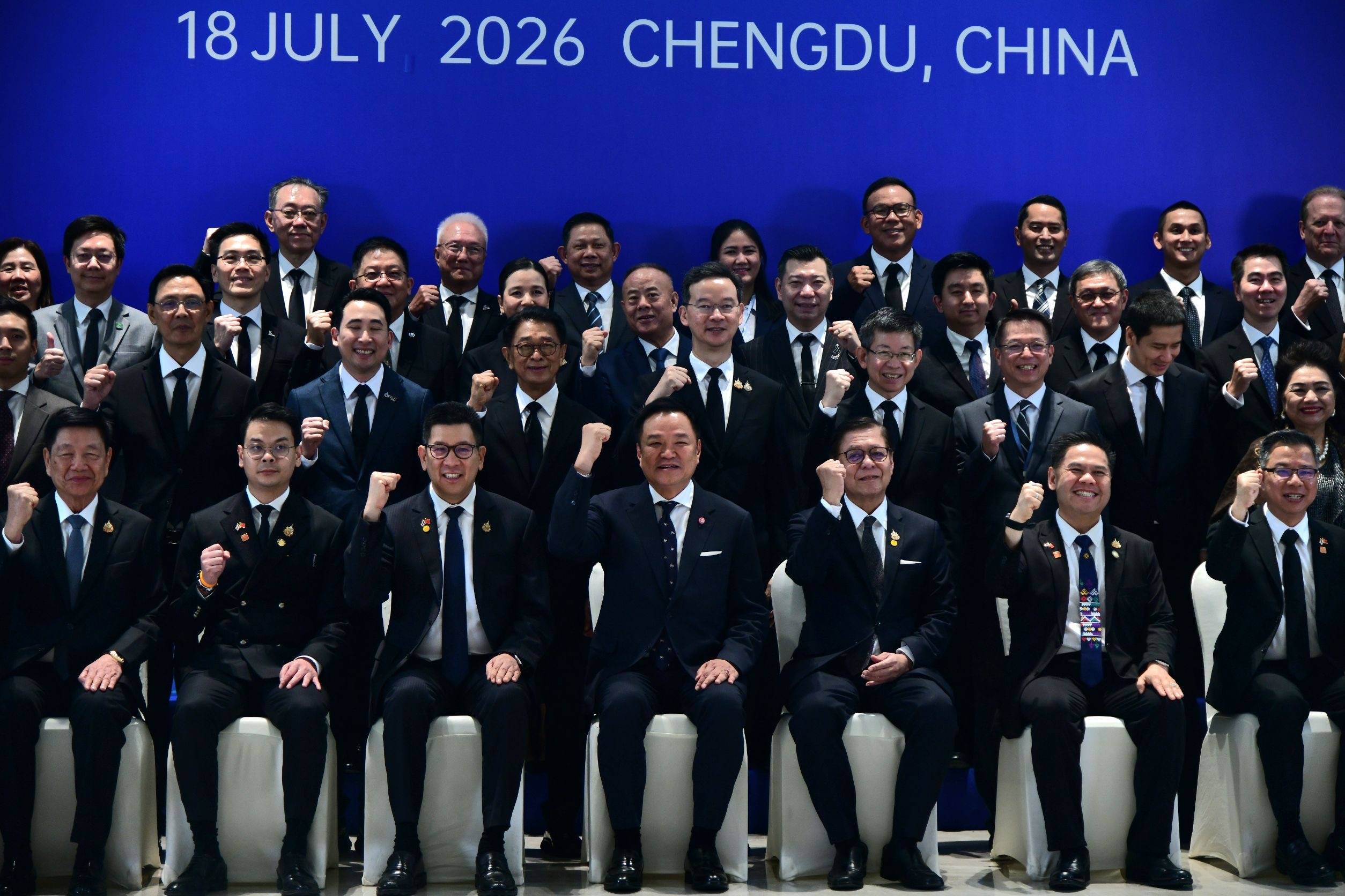 Thai PM Pledges New Opportunities for Thai Products in Chinese Market
