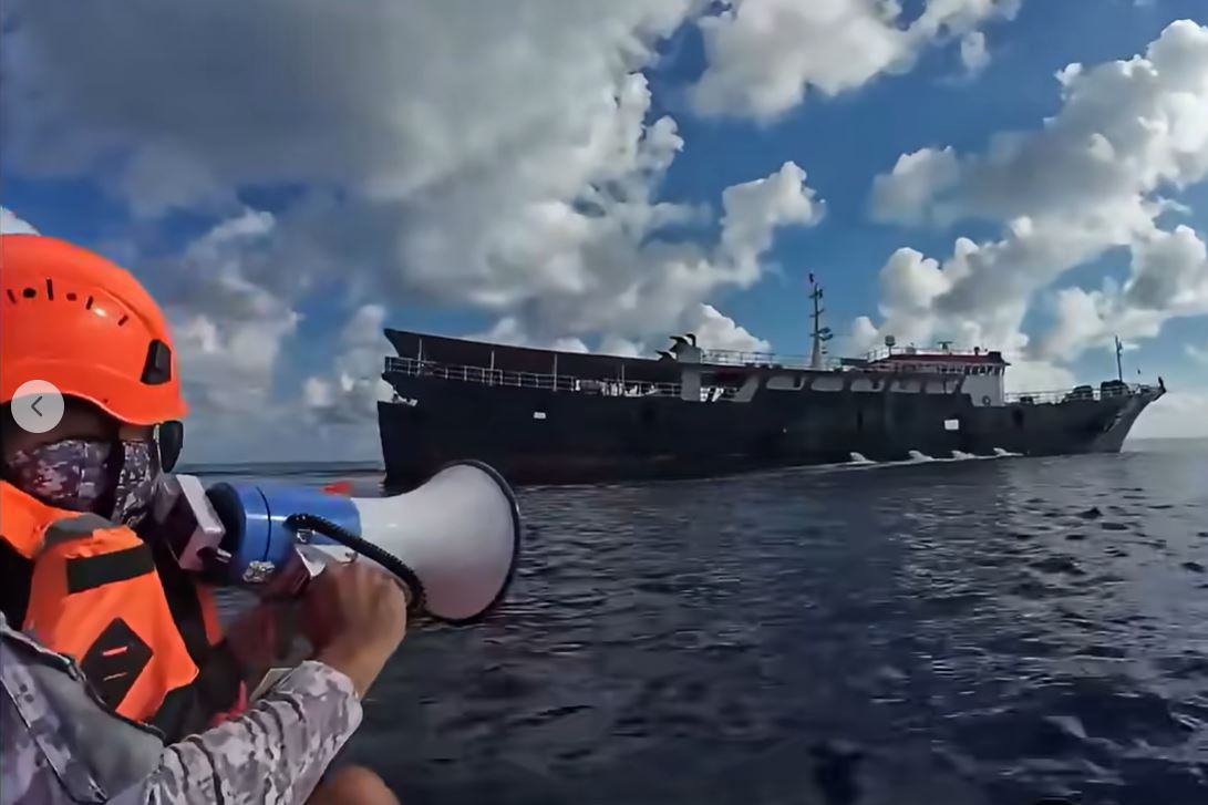 PCG Repels Chinese Militia Vessel, 22 Fishing Boats from Kota Island Waters