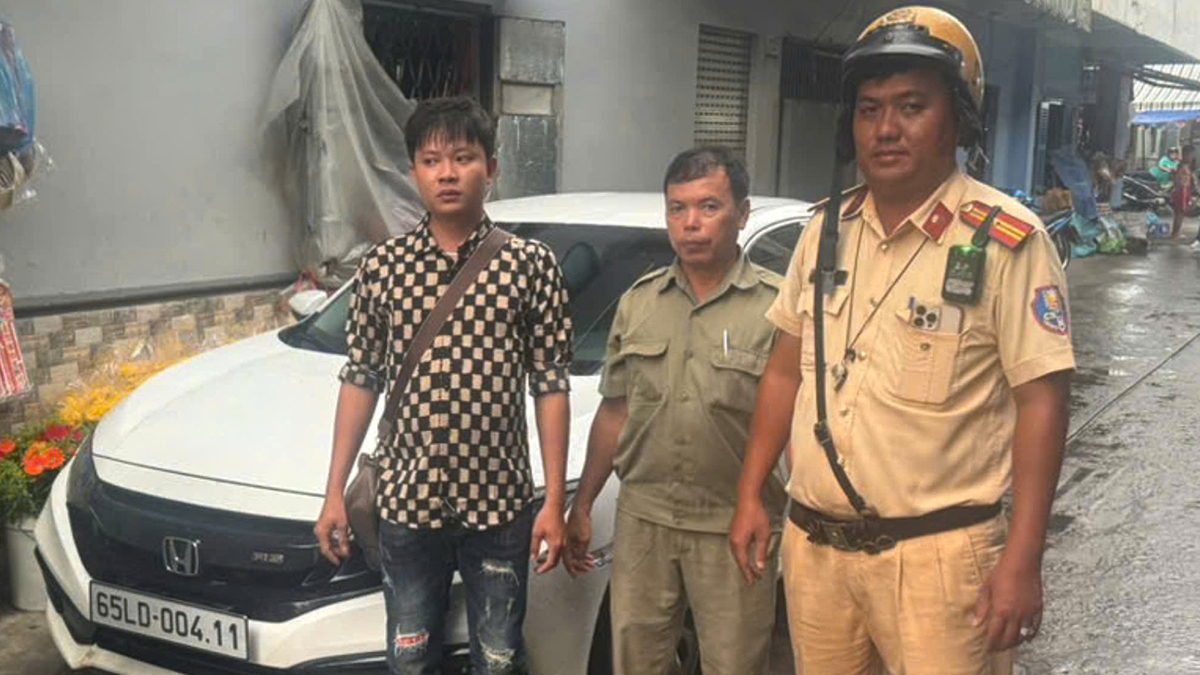 Stolen Car Intercepted Within 15 Minutes in Ho Chi Minh City