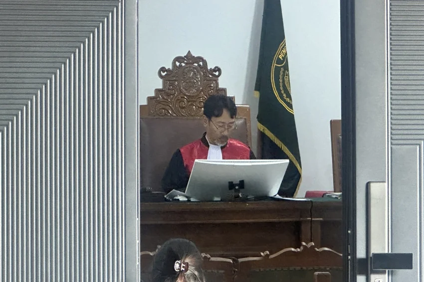 Court Rejects Asrul Azis's Pre-Trial in Hajj Quota Corruption Case