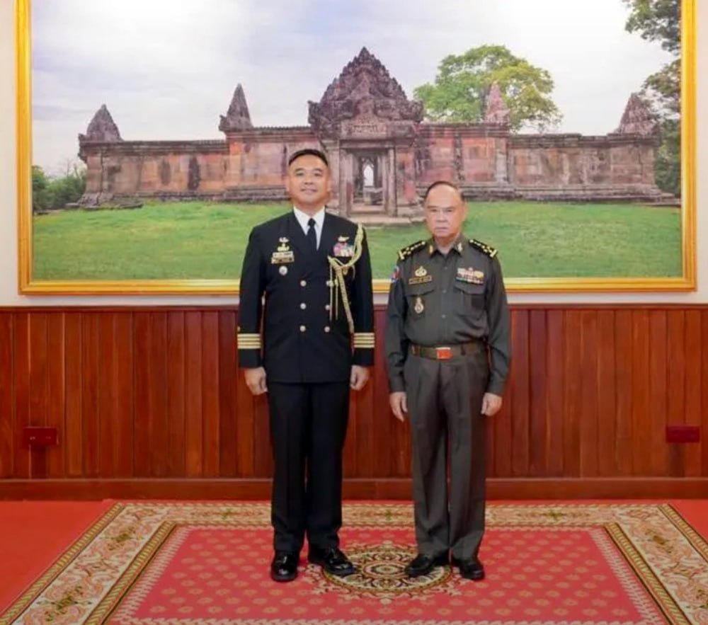 Cambodia and Philippines Vow to Strengthen Defense Cooperation