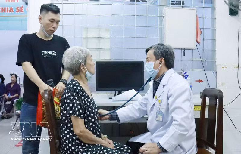 ホーチミン市、年末までの普遍的健康診断完了を目指す