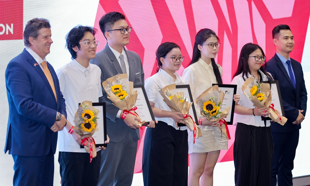 ベトナムの国際大学、専門高から学生誘引増