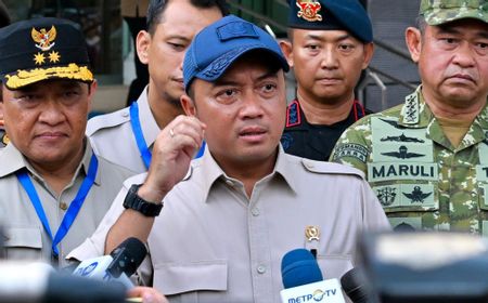 Prabowo Orders Helicopter Reinforcements for Kalimantan Forest Fire Response